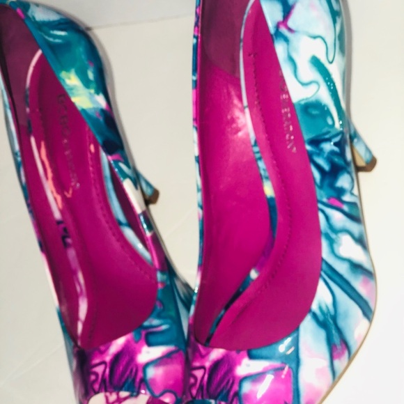 BCBGeneration Ariel Blue & Pink Tie Dye Heels - Picture 4 of 8